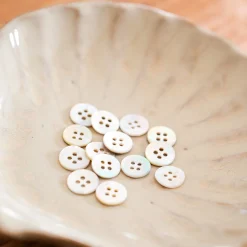 bouton nacre rond 4 trous